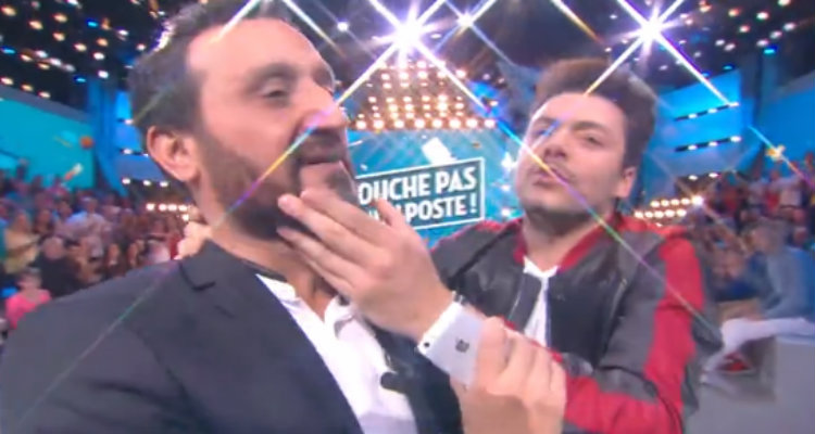 Touche Pas A Mon Poste Kev Adams Devoile Le Numero De Cyril Hanouna Audiences Au Top Pour C8 Toutelatele