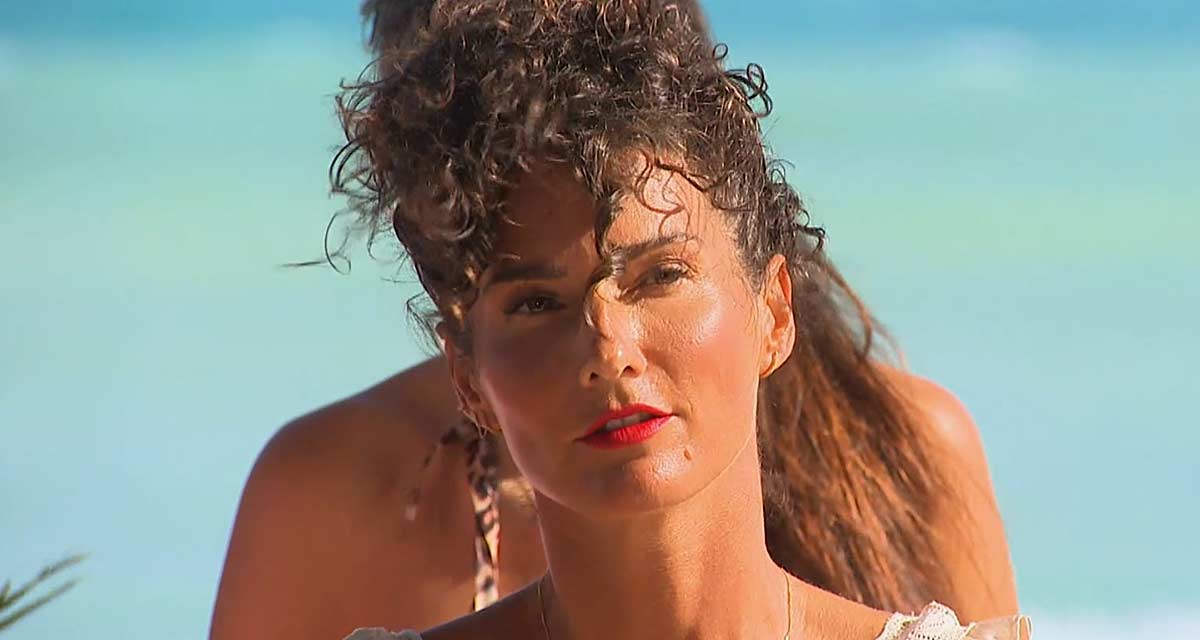 L’île de la tentation : Julie quitte Arnaud et confronte Loanne, Cory et Nasser au lit (spoiler)