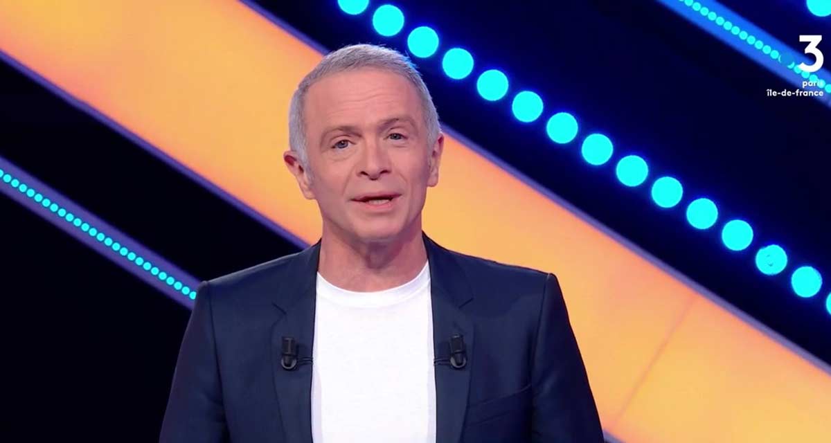 Questions pour un champion : Samuel Etienne stoppe le jeu après une intrusion en plateau