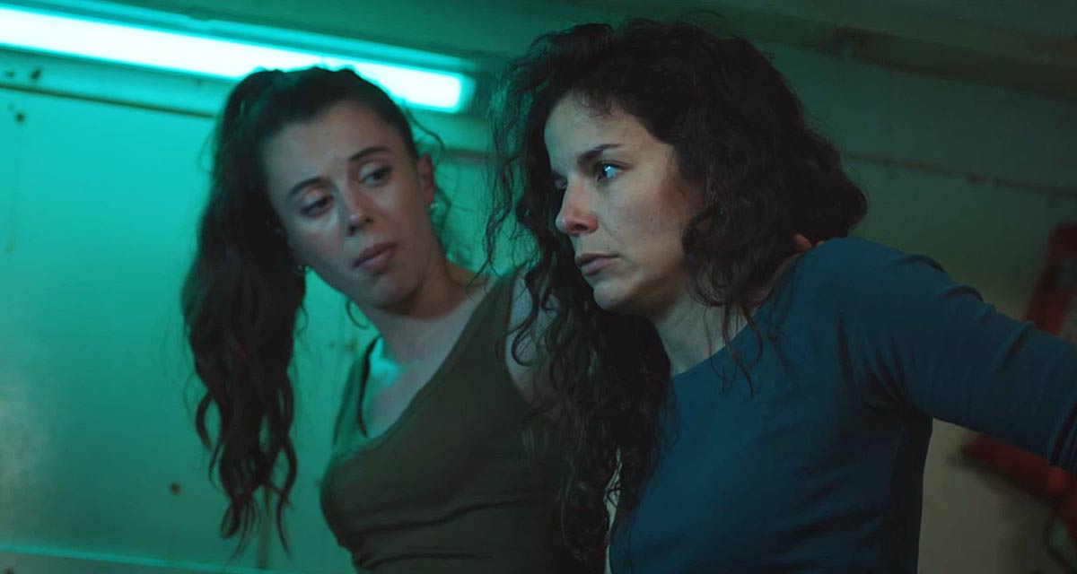 Demain nous appartient : Sara et Roxane piégées « On va crever ici ! » (spoiler)