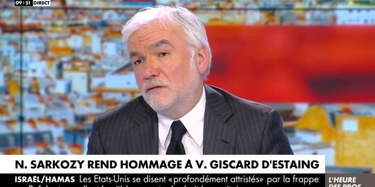 L’Heure des Pros : Pascal Praud furieux, un chroniqueur quitte l’émission en direct sur CNews
