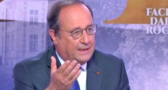 François Hollande interrompu en plein direct