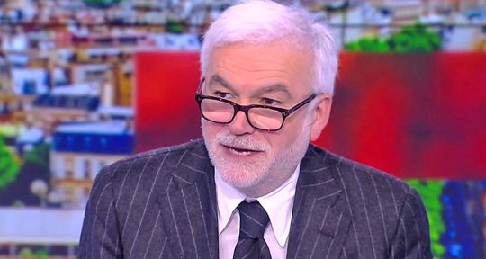 L’Heure des Pros : Pascal Praud perturbé par Marine Le Pen en plein direct sur CNews 