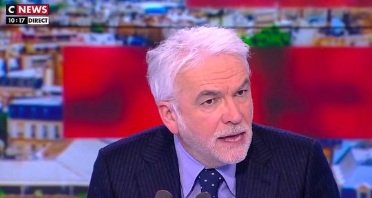 L’Heure des Pros : “Vous nous quittez” Pascal Praud annonce un départ sur CNews 