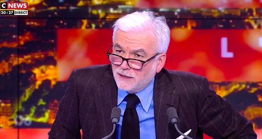 L’Heure des pros : Pascal Praud rembarre sèchement un invité sur CNews “Arrêtez de poser vos questions !”