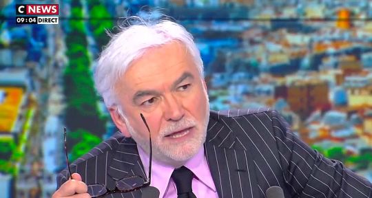 L’heure des Pros : Elisabeth Lévy rembarre Pascal Praud, clap de fin sur CNews
